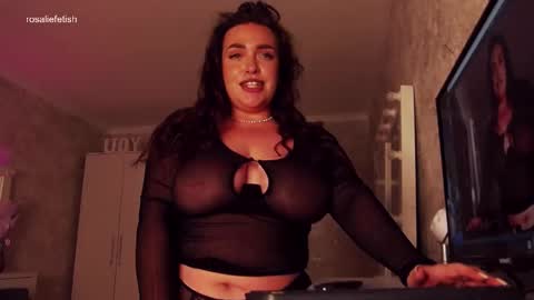 Snapshot of rosaliefetish chatting on 03-20-26, 06:57 Rosalie online show from 03-20-26, 06:57