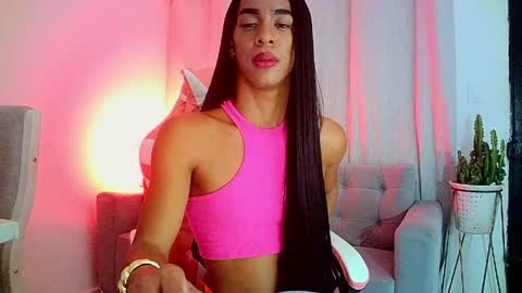 Snapshot of rosalindasexy chatting on 05-22-26, 08:32 Rosalinda online show from 05-22-26, 08:32
