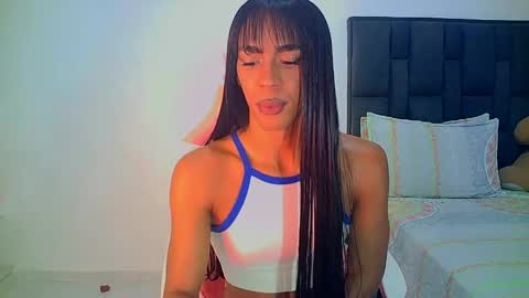 Snapshot of rosalindasexy chatting on 05-31-26, 05:15 Rosalinda online show from 05-31-26, 05:15