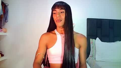 Snapshot of rosalindasexy chatting on 06-24-26, 03:16 Rosalinda online show from 06-24-26, 03:16