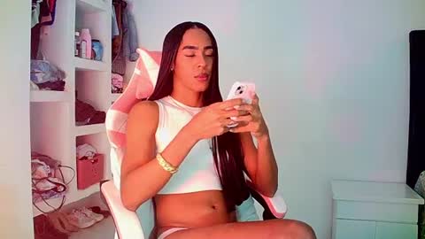 Snapshot of rosalindasexy chatting on 07-14-26, 10:21 Rosalinda online show from 07-14-26, 10:21