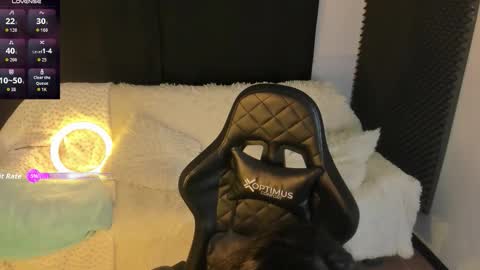 Snapshot of rosario215_ chatting on 10-08-25, 11:35 Rosario online show from 10-08-25, 11:35