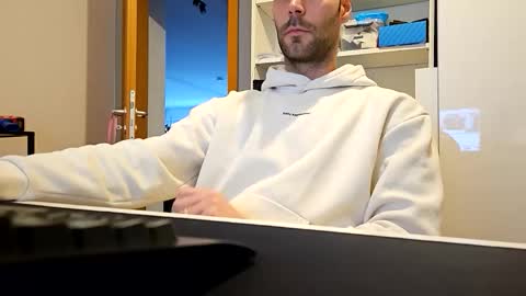 Snapshot of rosario30m chatting on 12-19-25, 02:46 rosario30m online show from 12-19-25, 02:46