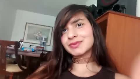 Snapshot of rosasvioletas chatting on 09-19-25, 05:02 rosasvioletas online show from 09-19-25, 05:02