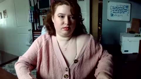 Snapshot of rose211994 chatting on 12-16-24, 04:49 Rose online show from 12-16-24, 04:49