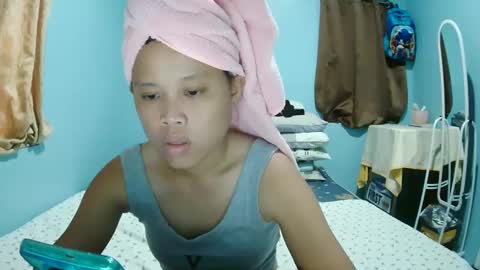 Snapshot of rose_angels chatting on 12-10-24, 02:05 Rose Angels online show from 12-10-24, 02:05