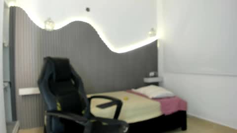 Snapshot of rose_bluet chatting on 05-15-26, 02:40 Rose online show from 05-15-26, 02:40