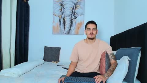 Snapshot of rose_dom chatting on 01-05-25, 01:35 Rose And Dom online show from 01-05-25, 01:35