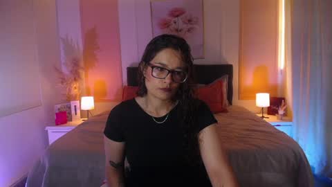 Snapshot of rose_thompson1 chatting on 06-14-26, 01:35 Rose online show from 06-14-26, 01:35
