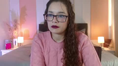 Snapshot of rose_thompson1 chatting on 06-16-26, 01:36 Rose online show from 06-16-26, 01:36