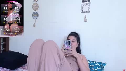 Snapshot of rose_towers4 chatting on 12-14-25, 06:23 rose_towers4 online show from 12-14-25, 06:23