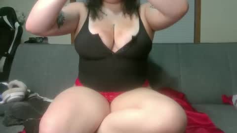 Snapshot of rosebbyxx chatting on 09-17-25, 02:13 rosebbyxx online show from 09-17-25, 02:13