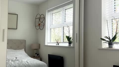 Bella  online show from 02-18-26, 01:29