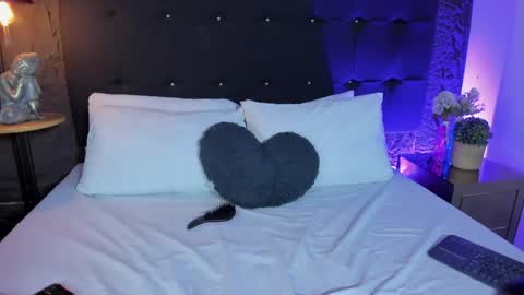 Rose  online show from 04-24-26, 04:59