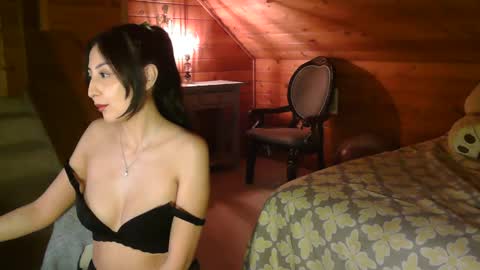 Snapshot of rosedahlia chatting on 02-27-25, 08:17 Dahlia Rose online show from 02-27-25, 08:17