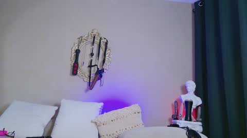 Snapshot of rosedelic chatting on 10-04-25, 03:48 rosedelic online show from 10-04-25, 03:48