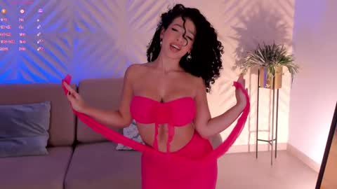 Snapshot of roseferrera chatting on 03-07-25, 02:25 Rose online show from 03-07-25, 02:25