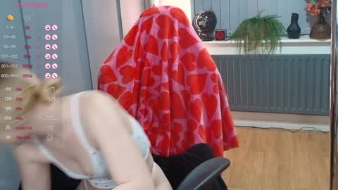 Snapshot of rosekate97 chatting on 01-26-25, 06:37 rose97 online show from 01-26-25, 06:37