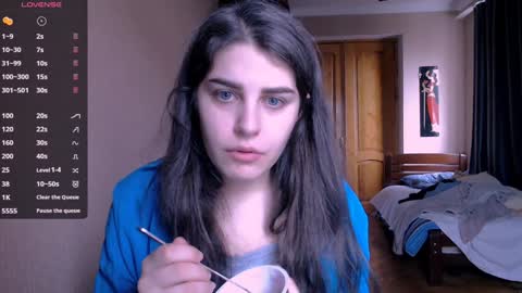 Snapshot of roselina_ chatting on 12-27-24, 07:51 Rose online show from 12-27-24, 07:51