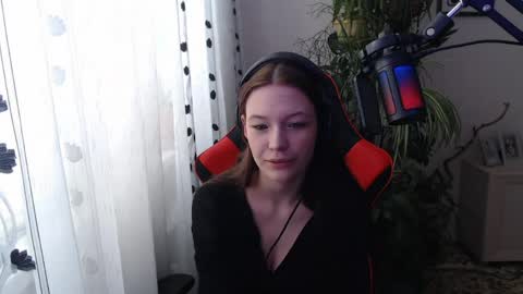 Snapshot of rosendalounsberry chatting on 04-04-26, 11:29 Lina online show from 04-04-26, 11:29