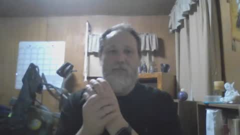 Snapshot of rosepanda chatting on 12-31-24, 01:15 Lost4gain online show from 12-31-24, 01:15