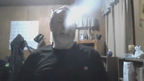 Snapshot of rosepanda chatting on 01-01-25, 09:07 Lost4gain online show from 01-01-25, 09:07