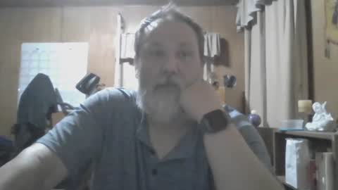 Snapshot of rosepanda chatting on 01-05-25, 02:17 Lost4gain online show from 01-05-25, 02:17