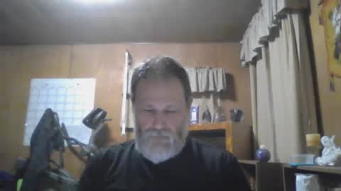 Snapshot of rosepanda chatting on 01-11-25, 02:20 Lost4gain online show from 01-11-25, 02:20