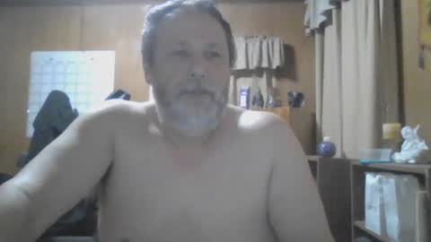 Snapshot of rosepanda chatting on 02-04-25, 11:38 Lost4gain online show from 02-04-25, 11:38