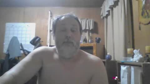 Snapshot of rosepanda chatting on 02-17-25, 01:04 Lost4gain online show from 02-17-25, 01:04