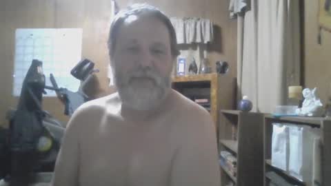 Snapshot of rosepanda chatting on 02-19-25, 01:40 Lost4gain online show from 02-19-25, 01:40