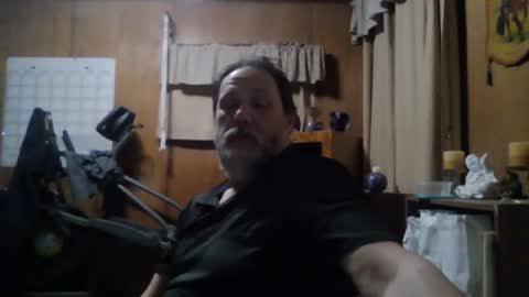 Snapshot of rosepanda chatting on 02-21-25, 01:44 Lost4gain online show from 02-21-25, 01:44