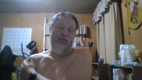 Snapshot of rosepanda chatting on 03-03-25, 08:49 Lost4gain online show from 03-03-25, 08:49