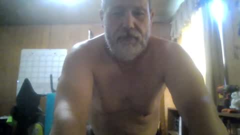 Snapshot of rosepanda chatting on 10-05-25, 03:43 Lost4gain online show from 10-05-25, 03:43