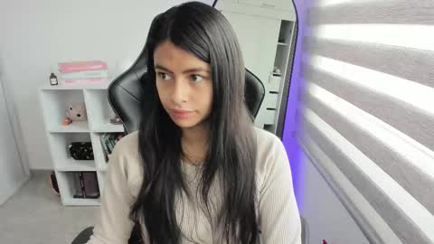 Snapshot of roseparis chatting on 11-03-25, 02:51 Nat online show from 11-03-25, 02:51