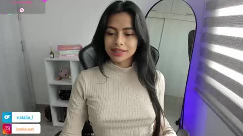 Snapshot of roseparis chatting on 11-24-25, 02:39 Nat online show from 11-24-25, 02:39