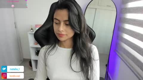 Snapshot of roseparis chatting on 11-28-25, 02:53 Nat online show from 11-28-25, 02:53