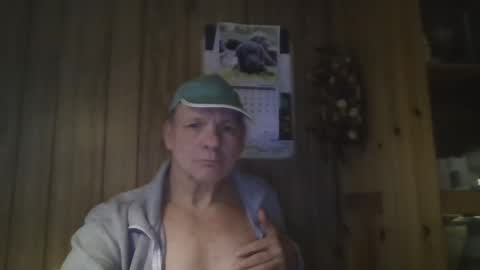 roses2u1958 online show from 02-04-25, 07:51