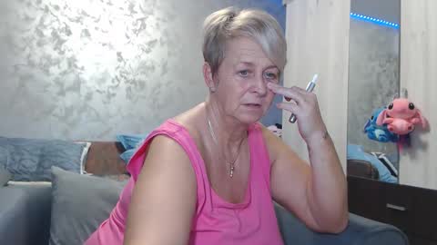 Lovepinklilly online show from 02-07-26, 06:11