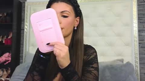 Snapshot of rosevanessa chatting on 10-13-25, 06:35 Gabriela online show from 10-13-25, 06:35