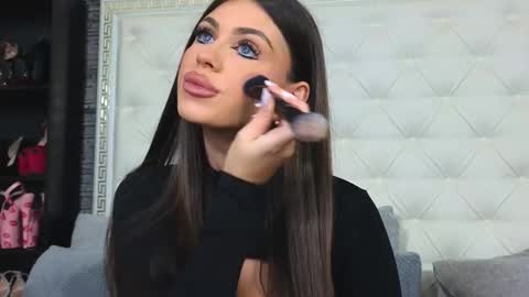 Snapshot of rosevanessa chatting on 11-04-25, 07:18 Gabriela online show from 11-04-25, 07:18