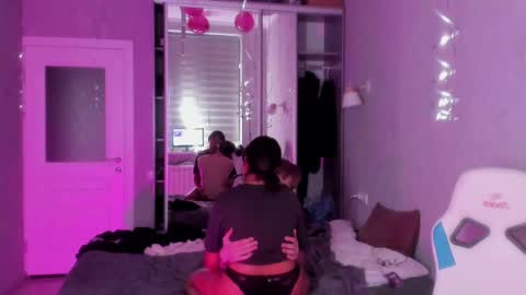 Roshelle online show from 01-22-25, 05:28