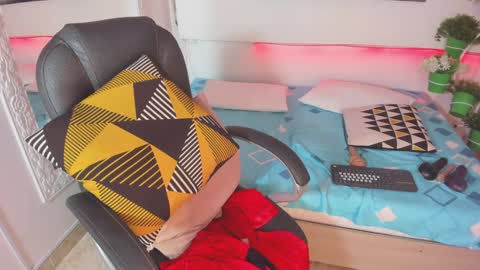 rosi_cooper online show from 02-04-25, 01:48