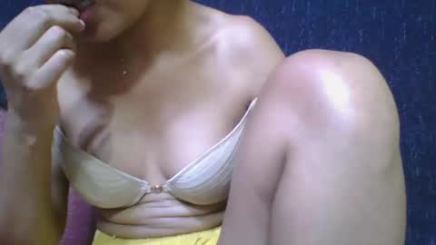 rosia685234 online show from 12-01-25, 09:58