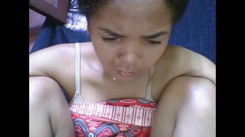 rosia685234 online show from 12-05-25, 03:04