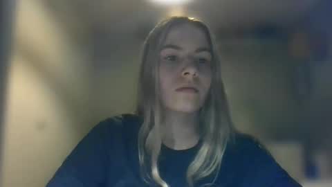 Snapshot of rosie_june chatting on 12-12-24, 11:07 Rosie online show from 12-12-24, 11:07