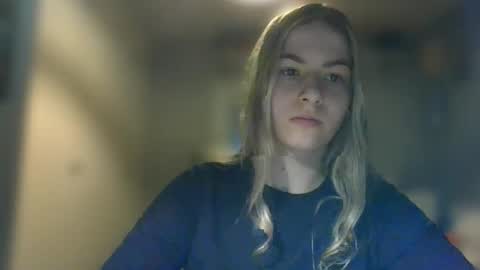 Snapshot of rosie_june chatting on 12-19-24, 10:56 Rosie online show from 12-19-24, 10:56