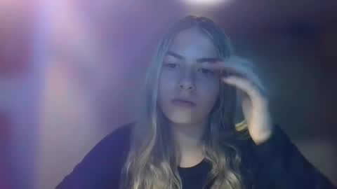 Snapshot of rosie_june chatting on 02-04-25, 11:05 Rosie online show from 02-04-25, 11:05