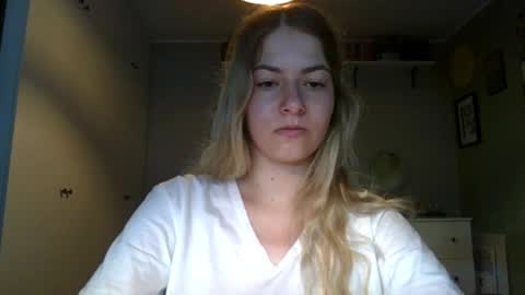 Snapshot of rosie_june chatting on 09-09-25, 06:35 Rosie online show from 09-09-25, 06:35