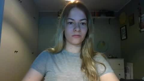 Snapshot of rosie_june chatting on 09-15-25, 06:46 Rosie online show from 09-15-25, 06:46